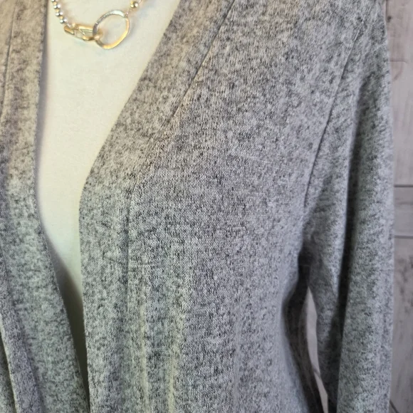NWT Chic Heather Gray Open Front Cardigan - Picture 3 of 5